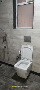 Bathroom Image of 900 Sq.ft 2 BHK Apartment / Flat for sale in Andheri West Mumbai for Rs. 25000000
