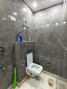 Bathroom Image of 650 Sq.ft 2 BHK Builder Floor for rent in Sector 7 Rohini New Delhi for Rs. 24000