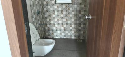 Bathroom Image of 1105 Sq.ft 2 BHK Apartment / Flat for sale in Mantra Monarch, Balewadi Pune for Rs. 10800000