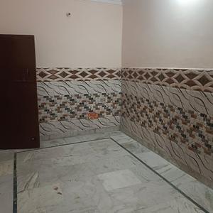Bathroom Image of 450 Sq.ft 2 BHK Independent House for rent in Shastri Nagar Meerut for Rs. 7000