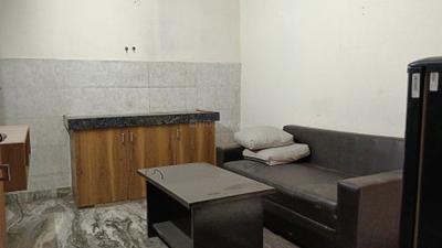 Living Room Image of 550 Sq.ft 1 BHK Builder Floor for rent in Patel Nagar Gurgaon for Rs. 20000