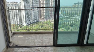Balcony Image of 1617 Sq.ft 3 BHK Apartment / Flat for sale in Kalpataru Sunrise, Thane West Thane for Rs. 26400000