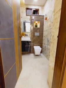 Bathroom Image of 850 Sq.ft 3 BHK Builder Floor for sale in Dwarka Mor New Delhi for Rs. 4490000