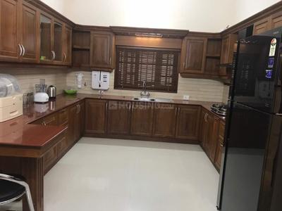 Kitchen Image of 3600 Sq.ft 4 BHK Independent House for sale in Vyttila Kochi for Rs. 38000000