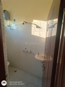 Bathroom Image of 1000 Sq.ft 2 BHK Penthouse for rent in Begumpet Hyderabad for Rs. 18000