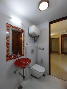 Bathroom Image of 3300 Sq.ft 3 BHK Apartment / Flat for sale in Ambience Lagoon, DLF Phase 3 Gurgaon for Rs. 70000000