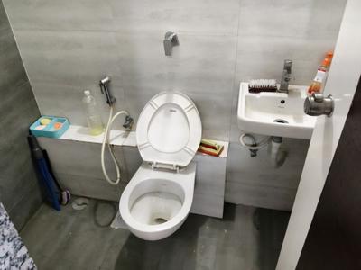 Common Bathroom Image of 1024 Sq.ft 2 BHK Apartment / Flat for sale in Tragad Ahmedabad for Rs. 7000000