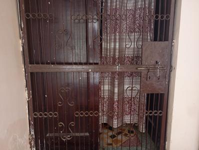 Bathroom Image of 850 Sq.ft 1 BHK Independent House for rent in Khati Baba Jhansi for Rs. 5500