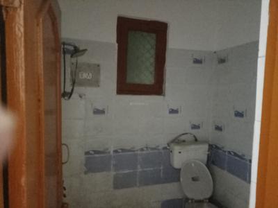 Bathroom Image of 850 Sq.ft 2 BHK Builder Floor for sale in Vaishali Ghaziabad for Rs. 4700000