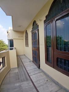 Balcony Image of 2250 Sq.ft 2 BHK Builder Floor for rent in Sector 32 Faridabad for Rs. 22000