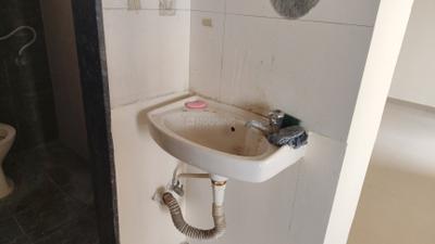 Image of 950 Sq.ft 2 BHK Apartment / Flat for rent in Mantra Essence, Undri, Pune for Rs. 17500