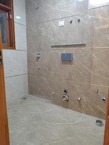 Common Bathroom Image of 1250 Sq.ft 3 BHK Apartment / Flat for rent in Chhattarpur New Delhi for Rs. 35000