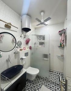 Bathroom Image of 1100 Sq.ft 2 BHK Apartment / Flat for rent in Unitech Rakshak, Sector 41 Gurgaon for Rs. 75000