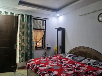 Bedroom Image of 1100 Sq.ft 3 BHK Apartment / Flat for sale in Mahavir Enclave New Delhi for Rs. 7800000
