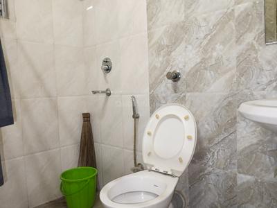 Bathroom Image of 1300 Sq.ft 3 BHK Apartment / Flat for sale in Picnic Garden Kolkata for Rs. 7400000