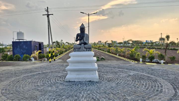 KODIES PARADISE AVENUE Main Image 1