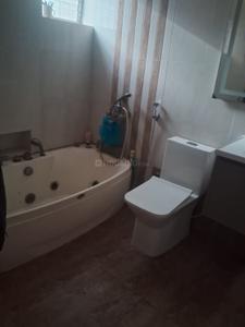 Bathroom Image of 1000 Sq.ft 2 BHK Apartment / Flat for rent in Choolaimedu Chennai for Rs. 39000