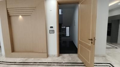 Image of 4300 Sq.ft 5 BHK Builder Floor for sale in Kaushambi, Ghaziabad for Rs. 47500000