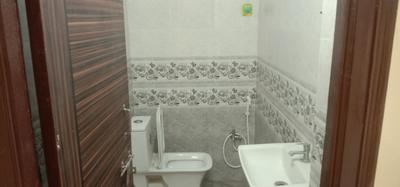 Bathroom Image of 1200 Sq.ft 2.5 BHK Apartment / Flat for rent in Bandlaguda Jagir Hyderabad for Rs. 20000
