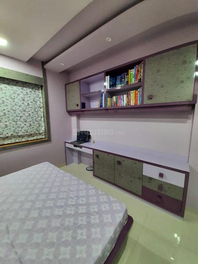 Risara Elegante Main Image 1