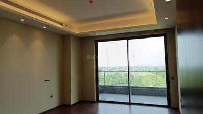 Bedroom Image of 4500 Sq.ft 4 BHK Apartment / Flat for rent in Gulshan Dynasty, Sector 144 Noida for Rs. 245000