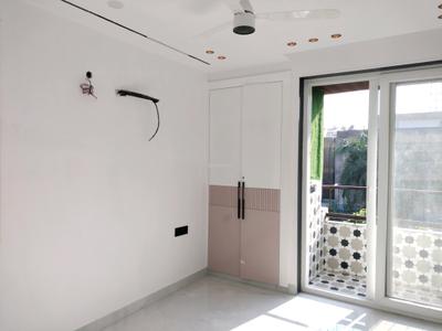 Bedroom Image of 1800 Sq.ft 3 BHK Apartment / Flat for sale in Vrindavan Apartment, Sector 6 Dwarka New Delhi for Rs. 28500000