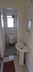 Bathroom Image of 610 Sq.ft 1 BHK Apartment / Flat for rent in Amanora Towers 23 25, Hadapsar Pune for Rs. 28000