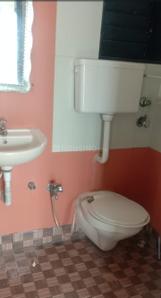 Bathroom Image of 1400 Sq.ft 3 BHK Apartment / Flat for sale in Sanpada Navi Mumbai for Rs. 38500000