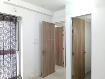 Bedroom Image of 700 Sq.ft 1.5 BHK Apartment / Flat for rent in Godrej Emerald by Godrej Properties Ltd. , Kasarvadavali Thane for Rs. 27000