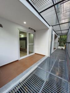 Balcony Image of 2755 Sq.ft 3 BHK Builder Floor for rent in DLF Phase 4 Gurgaon for Rs. 97000