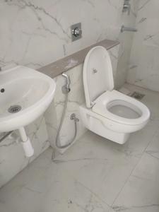 Common Bathroom Image of 1260 Sq.ft 3 BHK Apartment / Flat for rent in GHP Suncity Neptune, Powai Mumbai for Rs. 100000