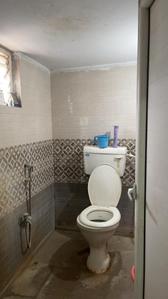 Bathroom Image of 8262 Sq.ft 10 BHK Independent House for sale in Mettakanigudem Hyderabad for Rs. 35500000