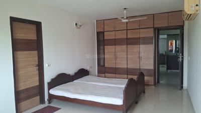 Bedroom Image of 1700 Sq.ft 3 BHK Apartment / Flat for rent in Ambawadi Ahmedabad for Rs. 55000