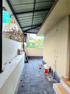 Balcony Image of 2250 Sq.ft 4 BHK Independent House for sale in Pukkattupady Kochi for Rs. 9700000