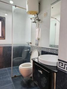 Common Bathroom Image of 4500 Sq.ft 8 BHK Apartment / Flat for rent in Hill View Apartments, Vasant Vihar New Delhi for Rs. 325000