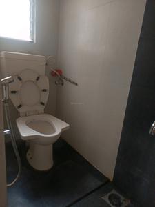 Common Bathroom Image of 1020 Sq.ft 2 BHK Apartment / Flat for rent in Park Infinia, Fursungi Pune for Rs. 23000