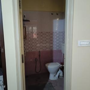 Bathroom Image of 1000 Sq.ft 2 BHK Builder Floor for rent in BTM Layout 2nd Stage Bengaluru for Rs. 25100