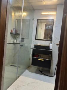Bathroom Image of 1625 Sq.ft 3 BHK Apartment / Flat for rent in Supertech Livingston, Crossings Republik Ghaziabad for Rs. 22000