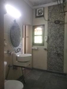 Bedroom Three Image of 1800 Sq.ft 3 BHK Apartment / Flat for rent in Vasant Kunj New Delhi for Rs. 80000