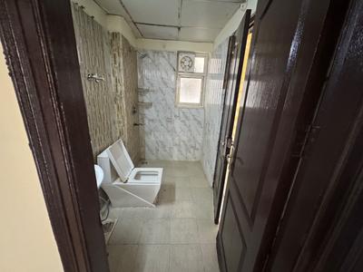 Bathroom Image of 1035 Sq.ft 2 BHK Apartment / Flat for sale in Amrapali Silicon City, Sector 76 Noida for Rs. 10000000