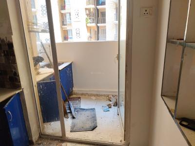 Image of 970 Sq.ft 2 BHK Apartment / Flat for rent in Prateek Grand City, Siddharth Vihar, Ghaziabad for Rs. 23000