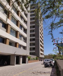 Image of 1275 Sq.ft 2 BHK Apartment / Flat for rent in Vesu, Surat for Rs. 21000