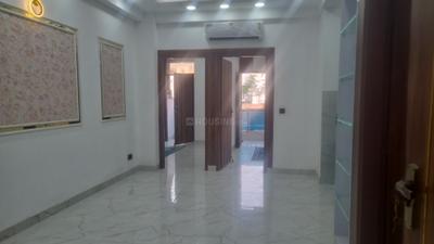 Living Room Image of 1015 Sq.ft 3 BHK Apartment / Flat for sale in Sector 130 Noida for Rs. 5600000