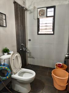 Bathroom Image of 1100 Sq.ft 2 BHK Apartment / Flat for rent in Kohinoor Shangrila, Pimpri Pune for Rs. 33000