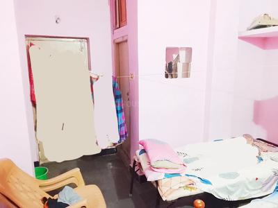 Bedroom Image of 999 Sq.ft 2 BHK Builder Floor for rent in Banjara Hills Hyderabad for Rs. 18000