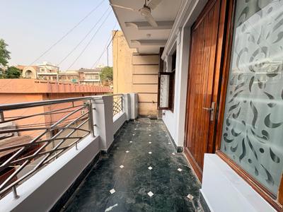 Balcony Image of 1800 Sq.ft 3 BHK Builder Floor for rent in Paschim Vihar New Delhi for Rs. 50000