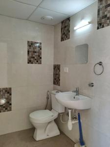 Common Bathroom Image of 414 Sq.ft 1 BHK Apartment / Flat for sale in Mahindra Happinest Kalyan, Bhiwandi Thane for Rs. 3850000