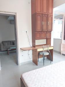 Bedroom Image of 700 Sq.ft 1 BHK Apartment / Flat for rent in Cumballa Hill Mumbai for Rs. 125000