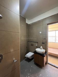 Bathroom Image of 700 Sq.ft 1 BHK Apartment / Flat for rent in Indira Nagar Bengaluru for Rs. 41000