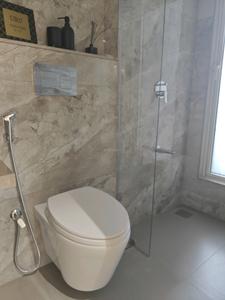 Common Bathroom Image of 532 Sq.ft 2 BHK Apartment / Flat for sale in Dosti Mezzo 22, Sion Mumbai for Rs. 25300000